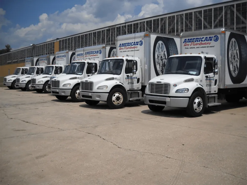 Coordinated branded commercial vehicle fleet